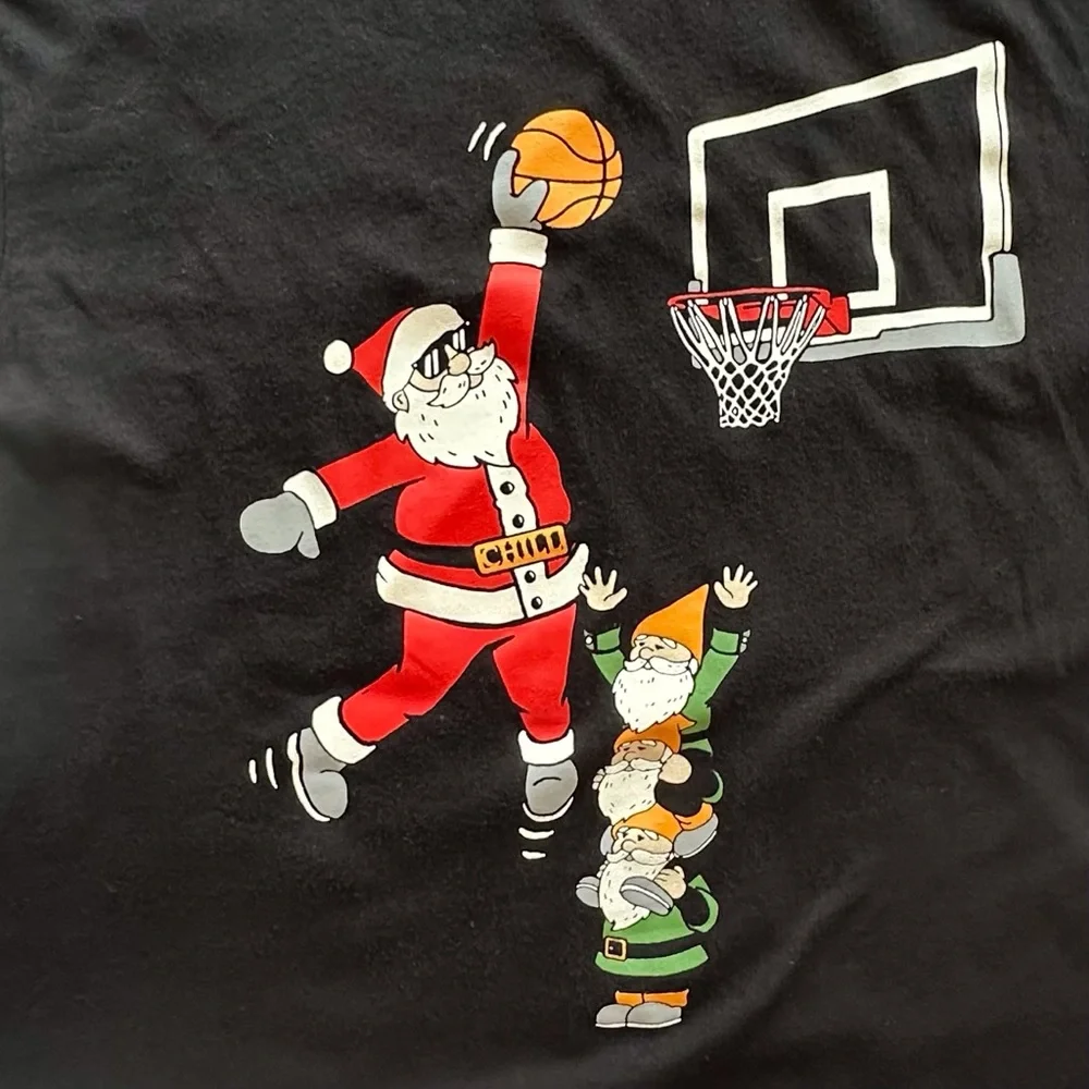 Old Navy black short sleeve shirt w/ Santa basketball graphic print boys L 10-12